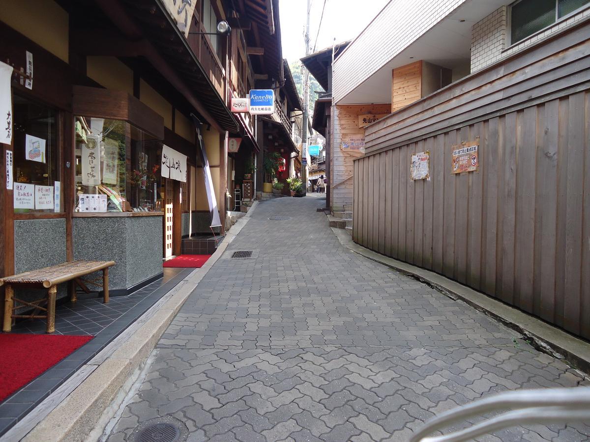 โฮเทล อะริมะ โคกะเอ็ง Hotel Ashiya  ภายนอก รูปภาพ