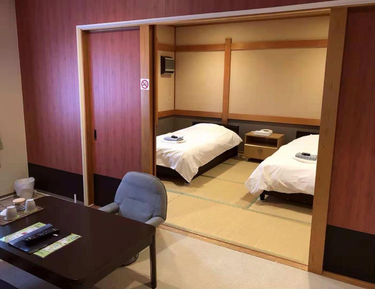 โฮเทล อะริมะ โคกะเอ็ง Hotel Ashiya  ภายนอก รูปภาพ